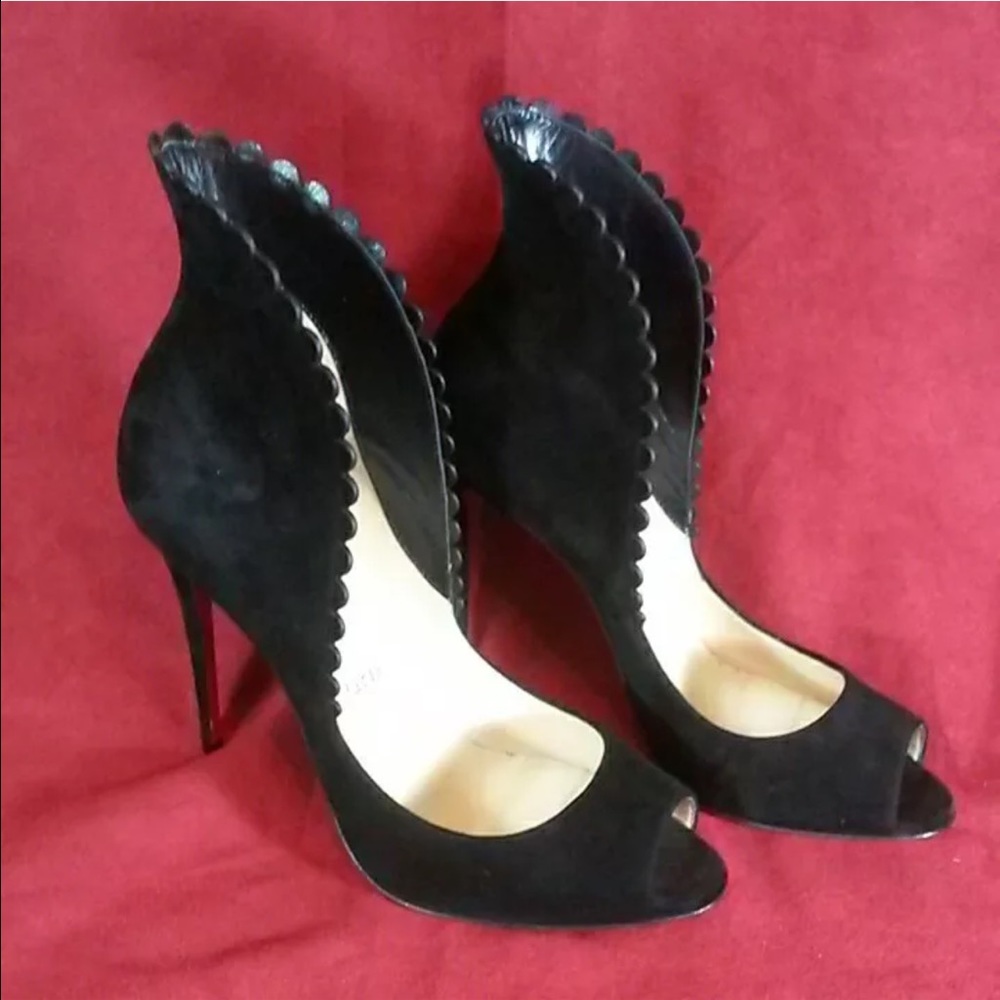 Authentic Christian Louboutin Pijonina Peep-toe