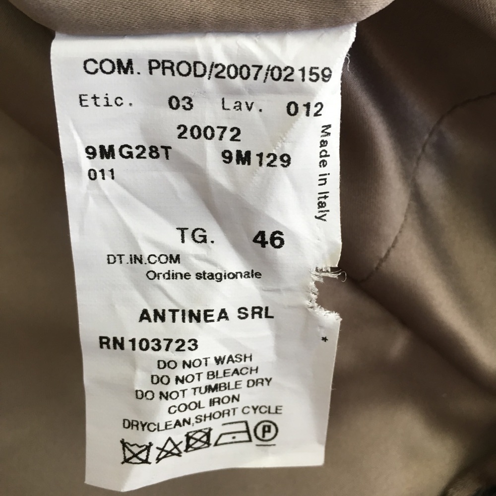 Armani Collezioni peplum jacket - Size 10. - Picture 6 of 6