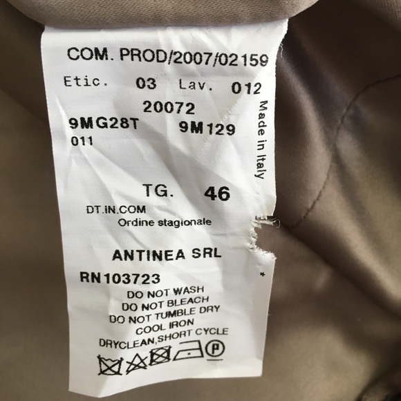 Armani Collezioni peplum jacket - Size 10. - Picture 6 of 6
