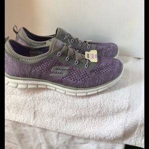 Skechers women's sneakers size 10 US
