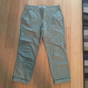 Olive cargo boyfriend crop