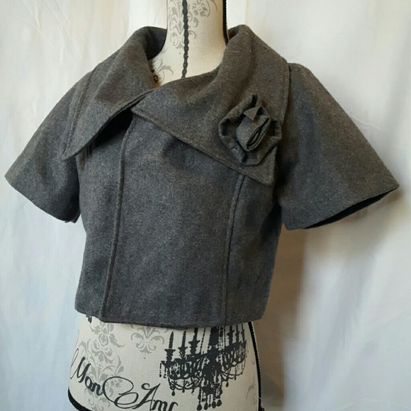 Boutique Jackets & Blazers - 👄 NWOT Stunning Wool Shrug