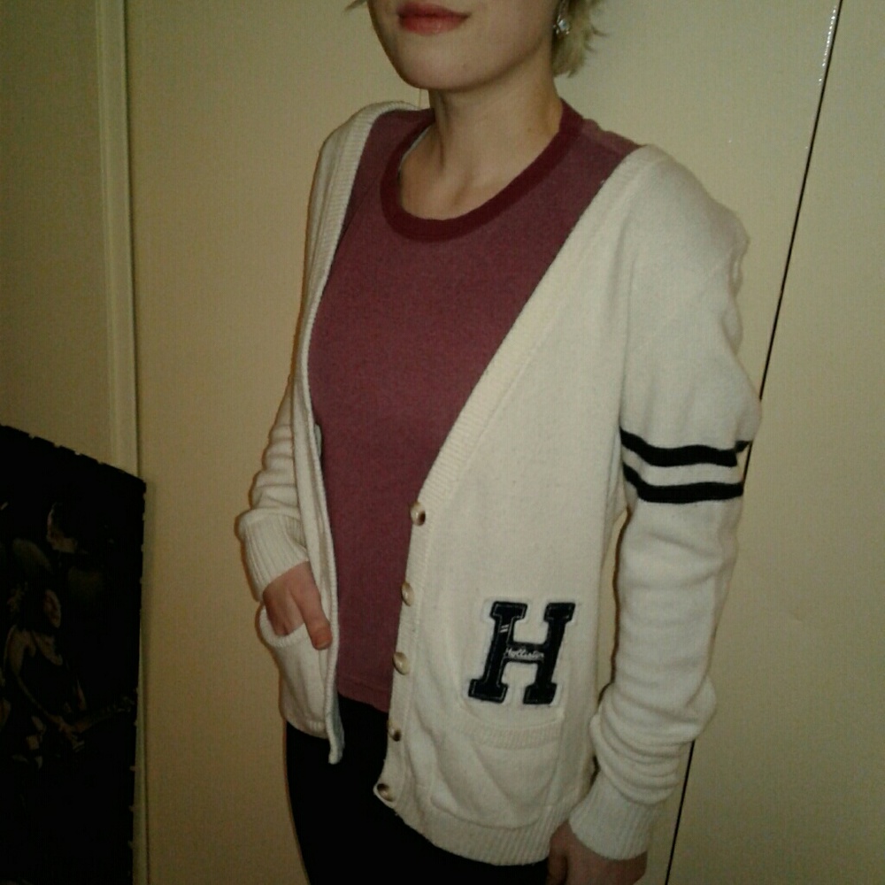 Hollister Cardigan