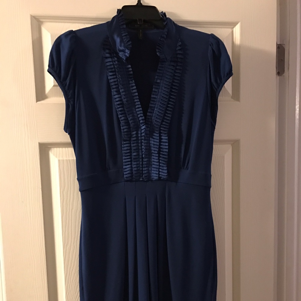 BCBGMAXAZRIA Dress with cap sleeve