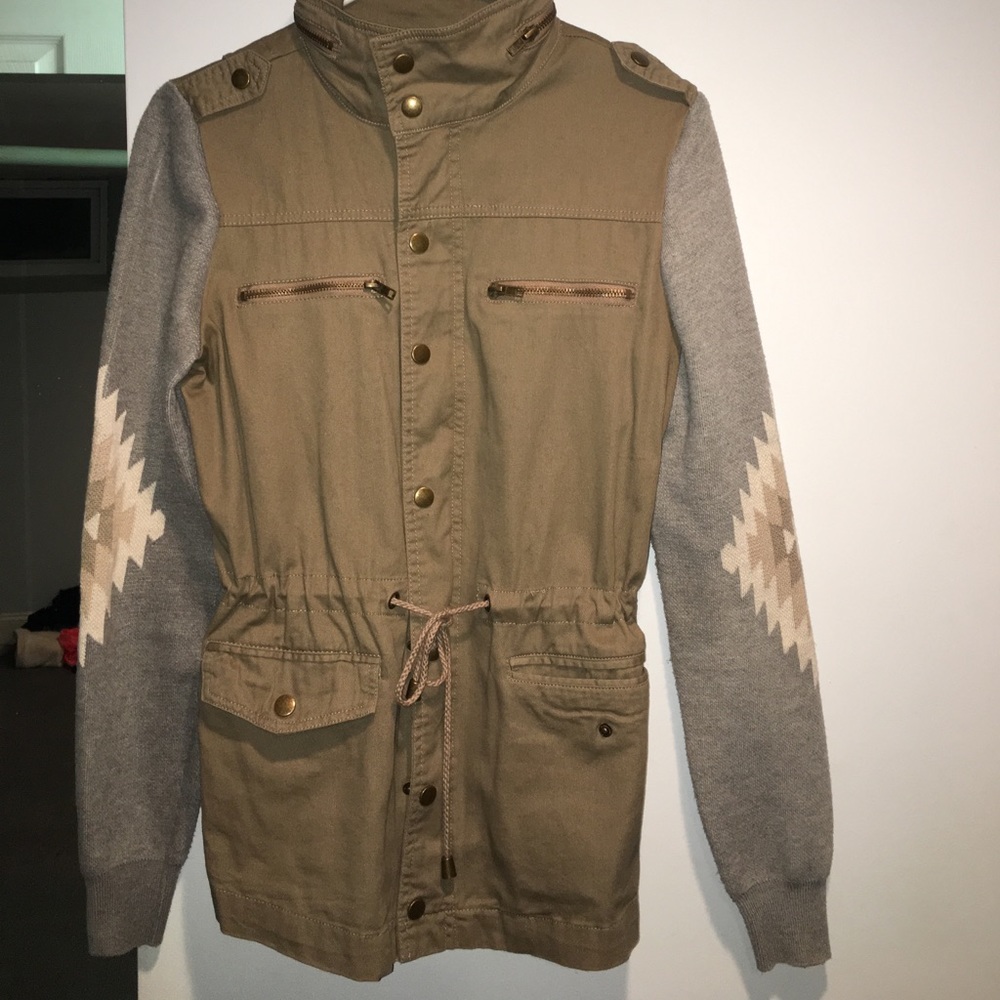 ARMY COLORED SWEATSHIRT JACKET FROM FRANCESCAS