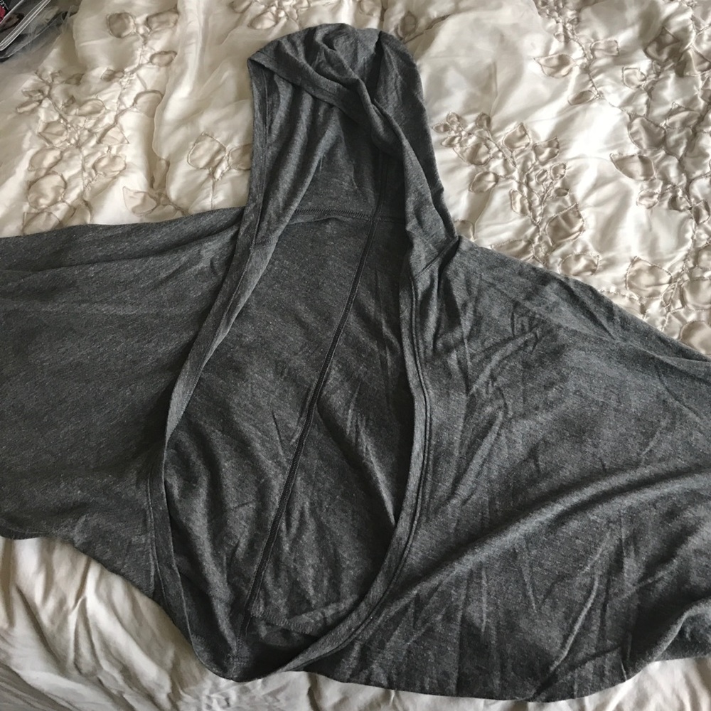 Gray top