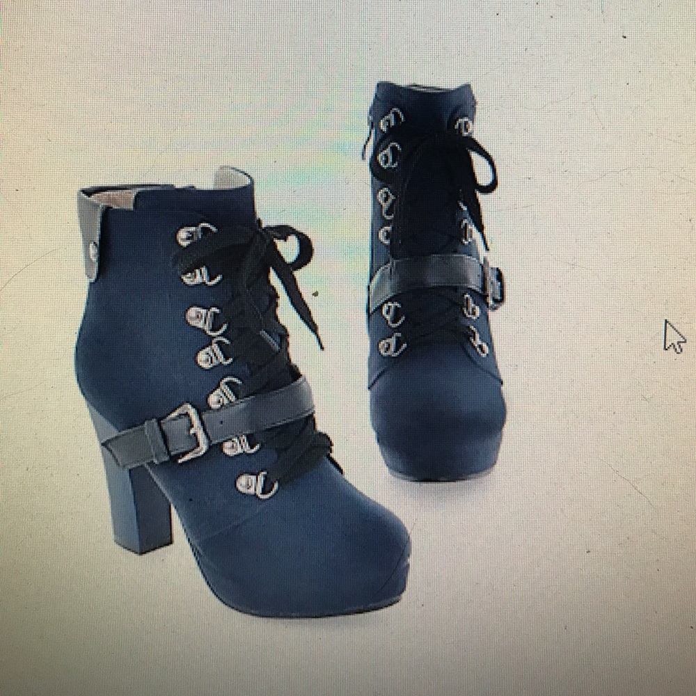 Nwt blue zip and lace blue heel boots chunky heel