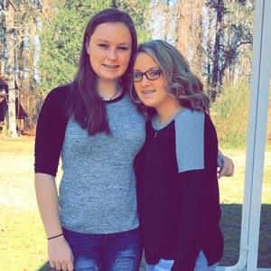 Meet your Posher, Alyssa