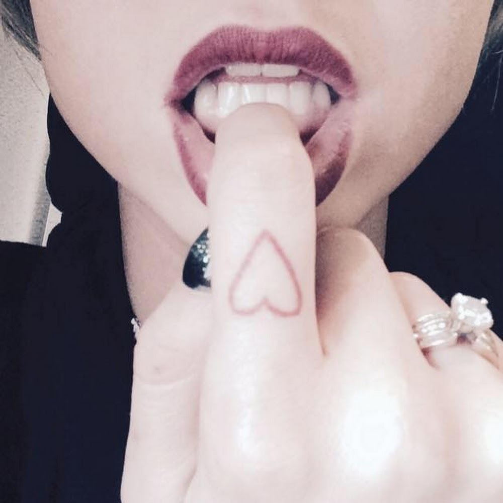 Meet your Posher, Lauren ann