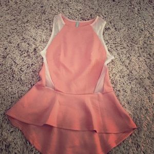 Lulus cute salmon top