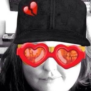 Meet your Posher, Pauline