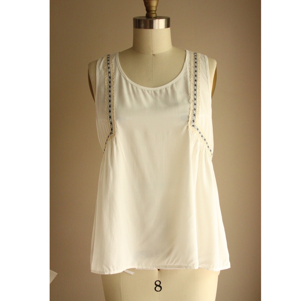 White Sleeveless Blouse - Loose fitting