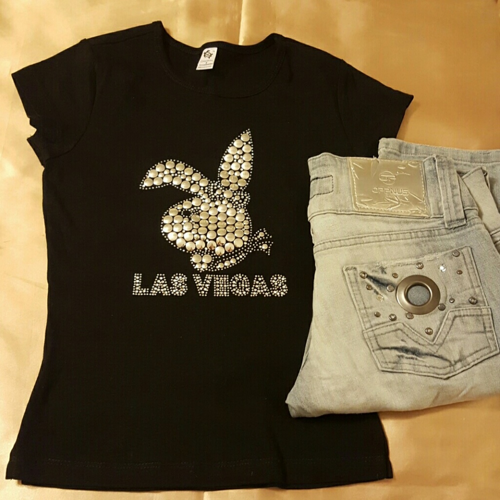 Chelona black siquins  T-shirt size S