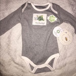 ⚡️FLASH SALE⚡️ Burt's Bees Baby Infant Onesie
