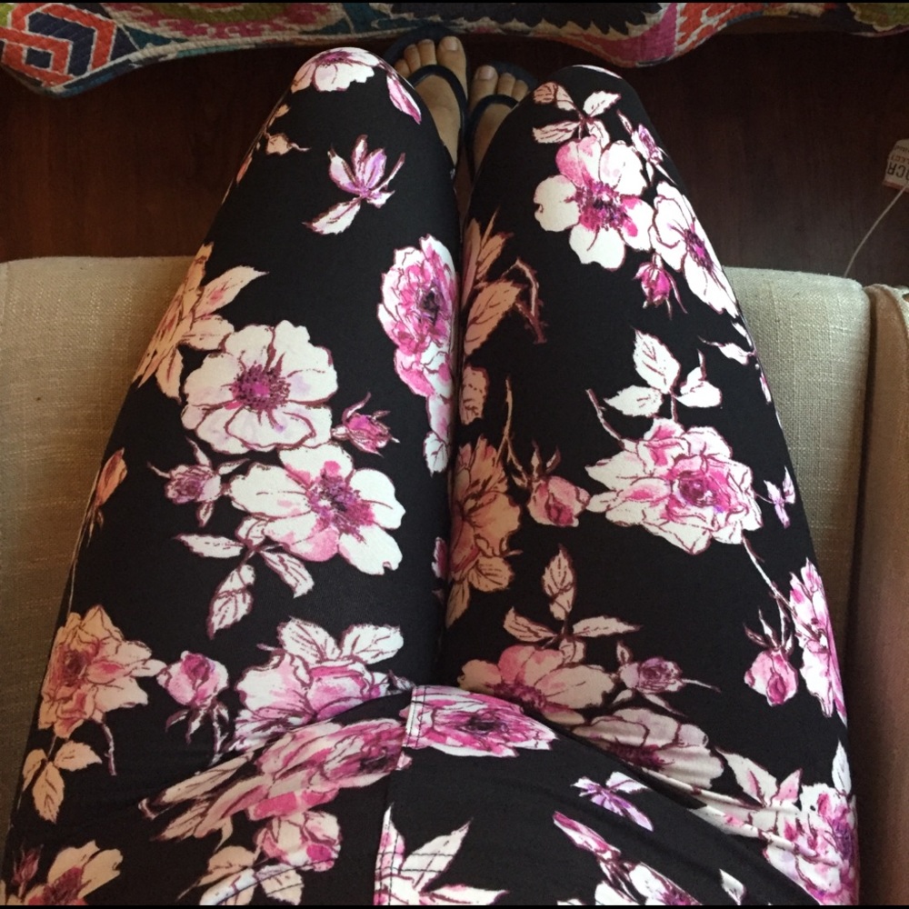 FLORAL PRINT BRUSH POLY LEGGING