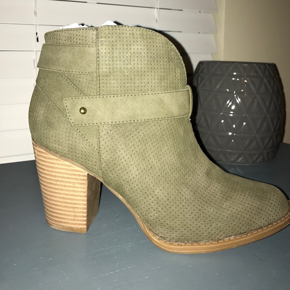 JustFab olive green booties!