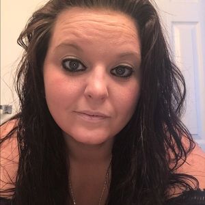 Meet your Posher, Alicia