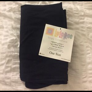 Lularoe one size brand new solid black leggings!