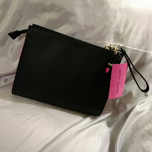 Hold Betsey johnson insta famous cosmetic bag. NWT - Picture 4 of 7