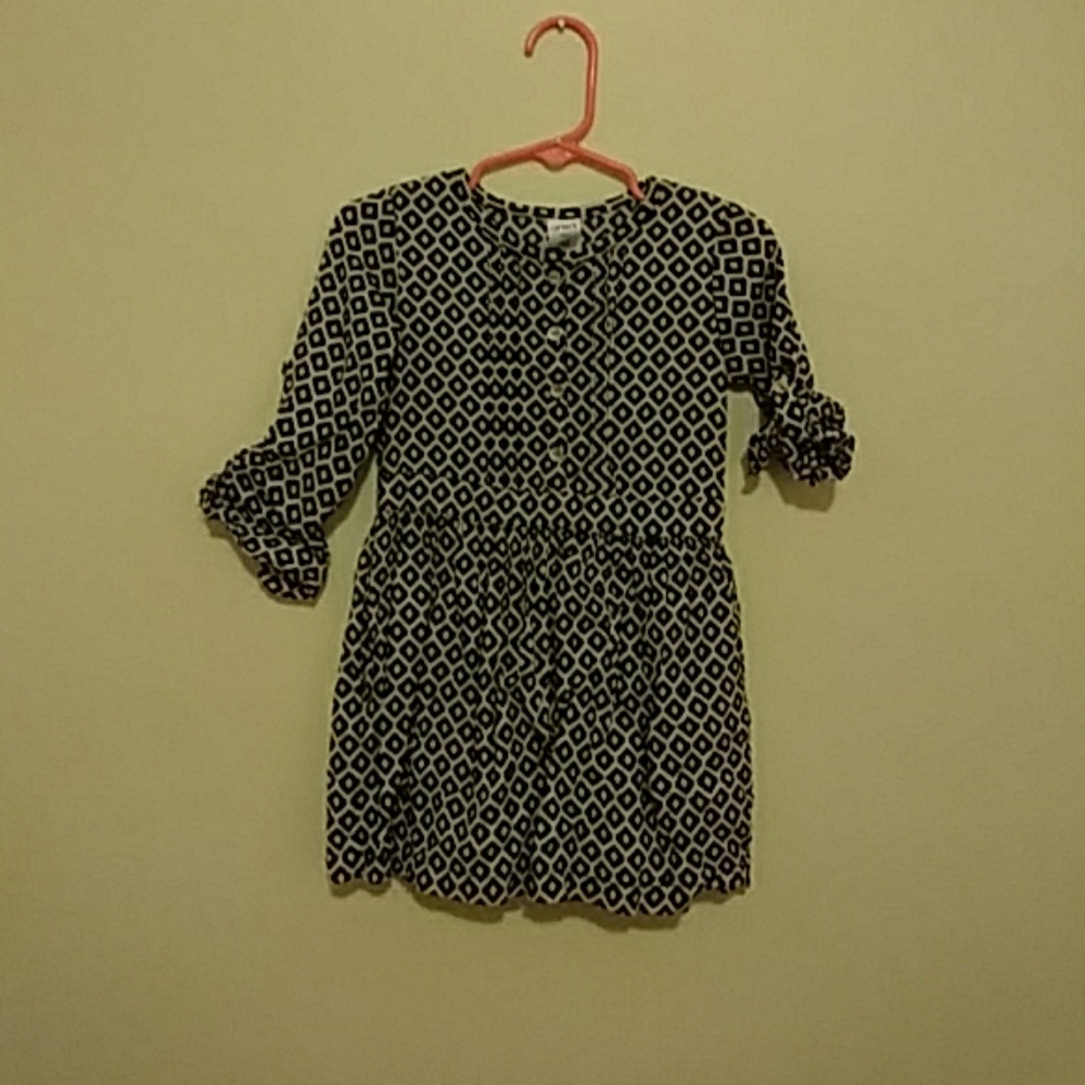 Sleeves can be worn up or down
