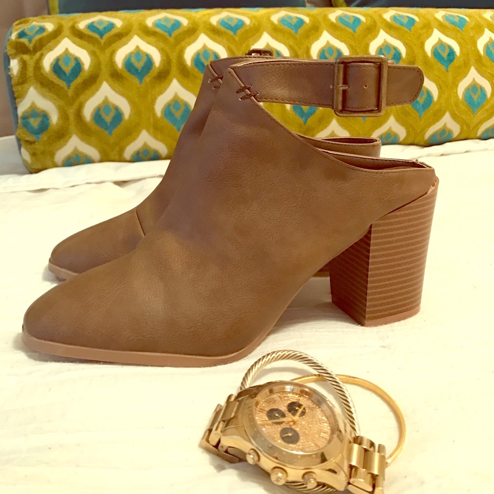 Qupid Wedge Mule Booties
