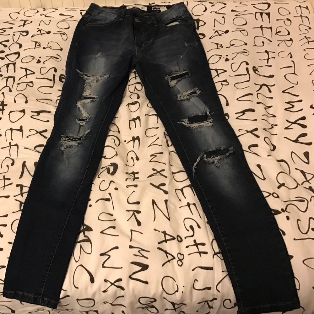 Low rise skinny jeans