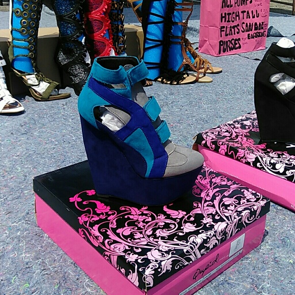 Stuckup - Picture 2 of 3