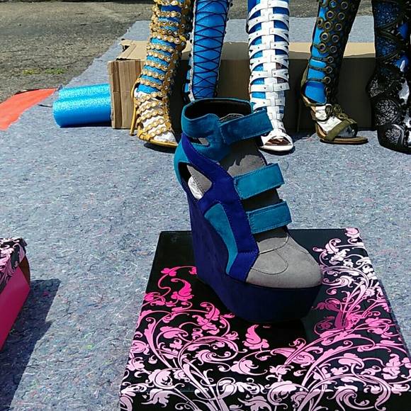 Stuckup - Picture 3 of 3