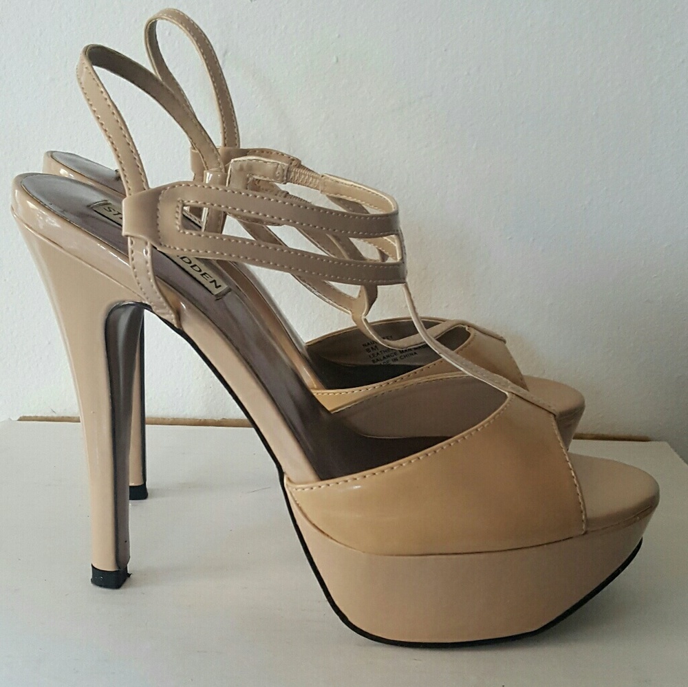 Nude Patent Leather T-strap Heel Sz. 8