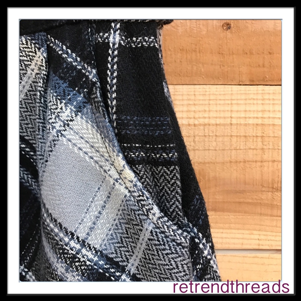 Adorable patterned skirt!