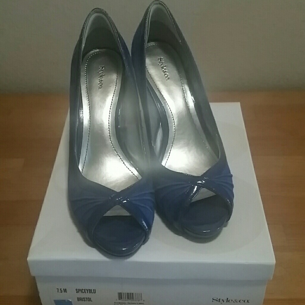 Very nice shoes  blue suede