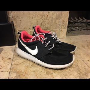 Nike roshes