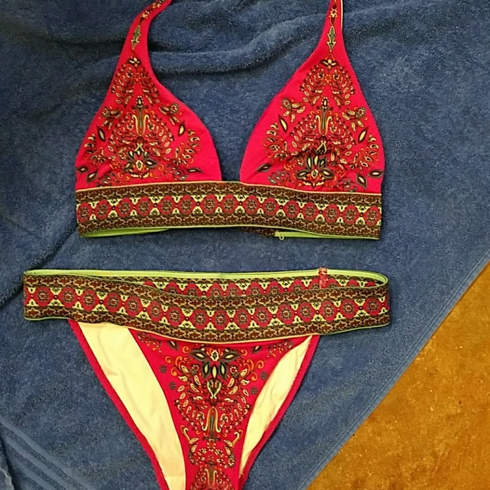 Victorias Secret Halter Bikini Top & Bottoms