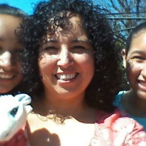 Meet your Posher, Mona