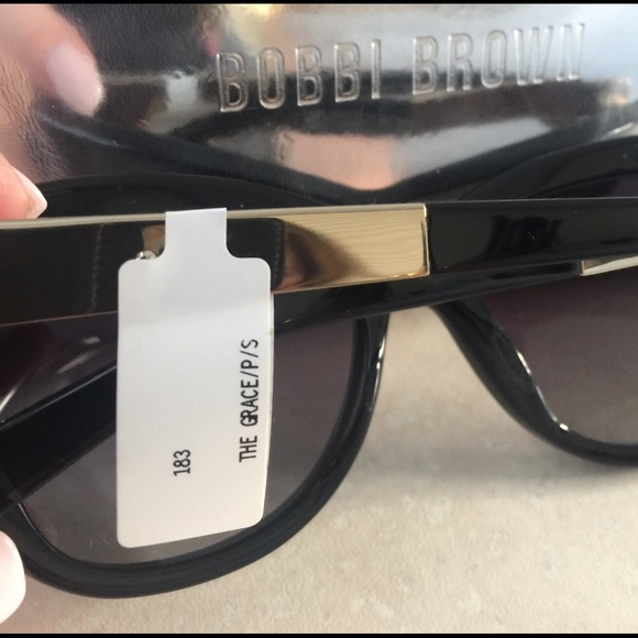 Sunglasses *BRAND NEW* main image 4