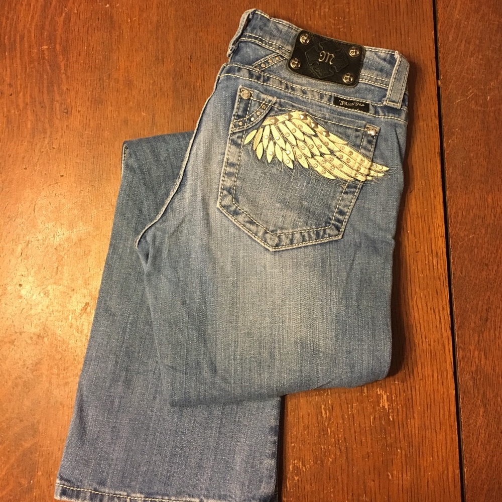Miss Me jeans sz 30, white wings w bling pockets