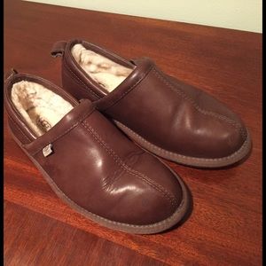 Ugg unisex brown leather shearling slippers