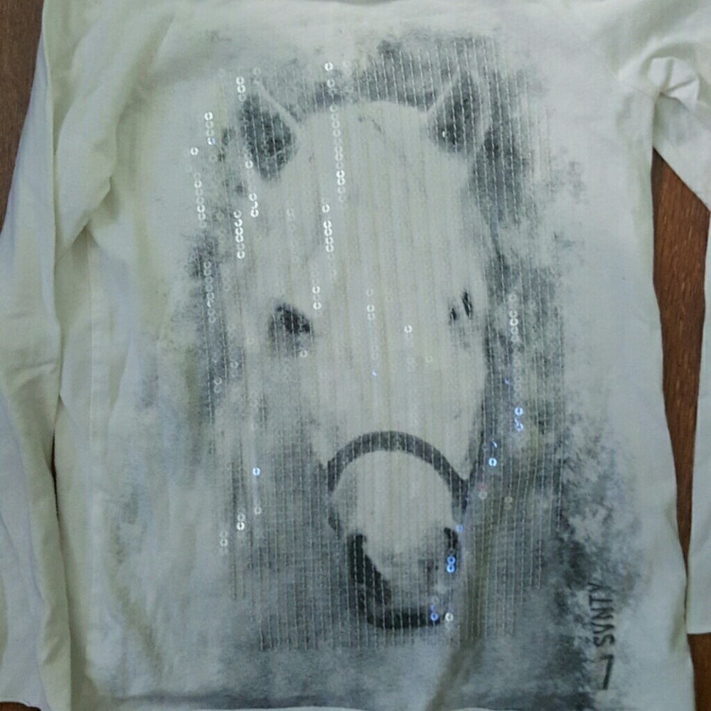 White Long-sleeved t-shirt