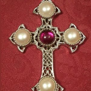 Sarah Coventry pendant