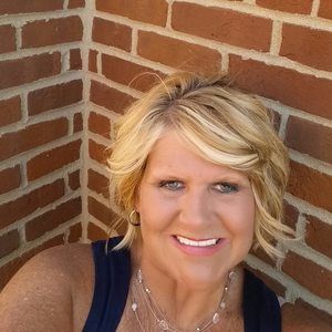 Meet your Posher, Vicki