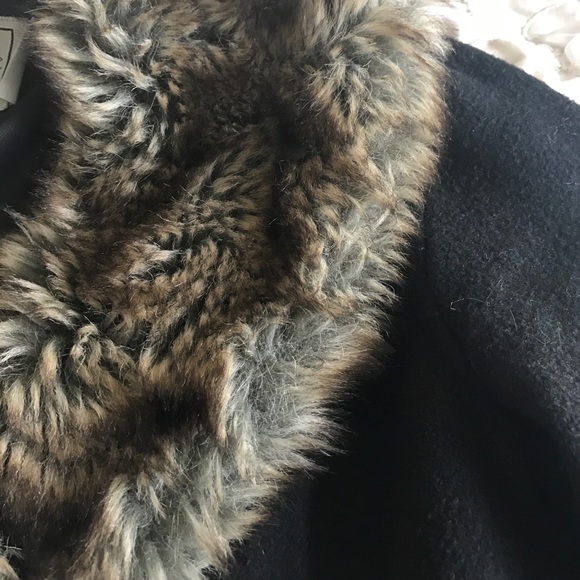 Coat - Picture 4 of 5