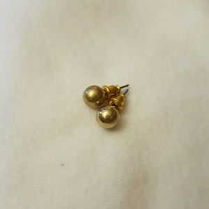 Simple gold studs
