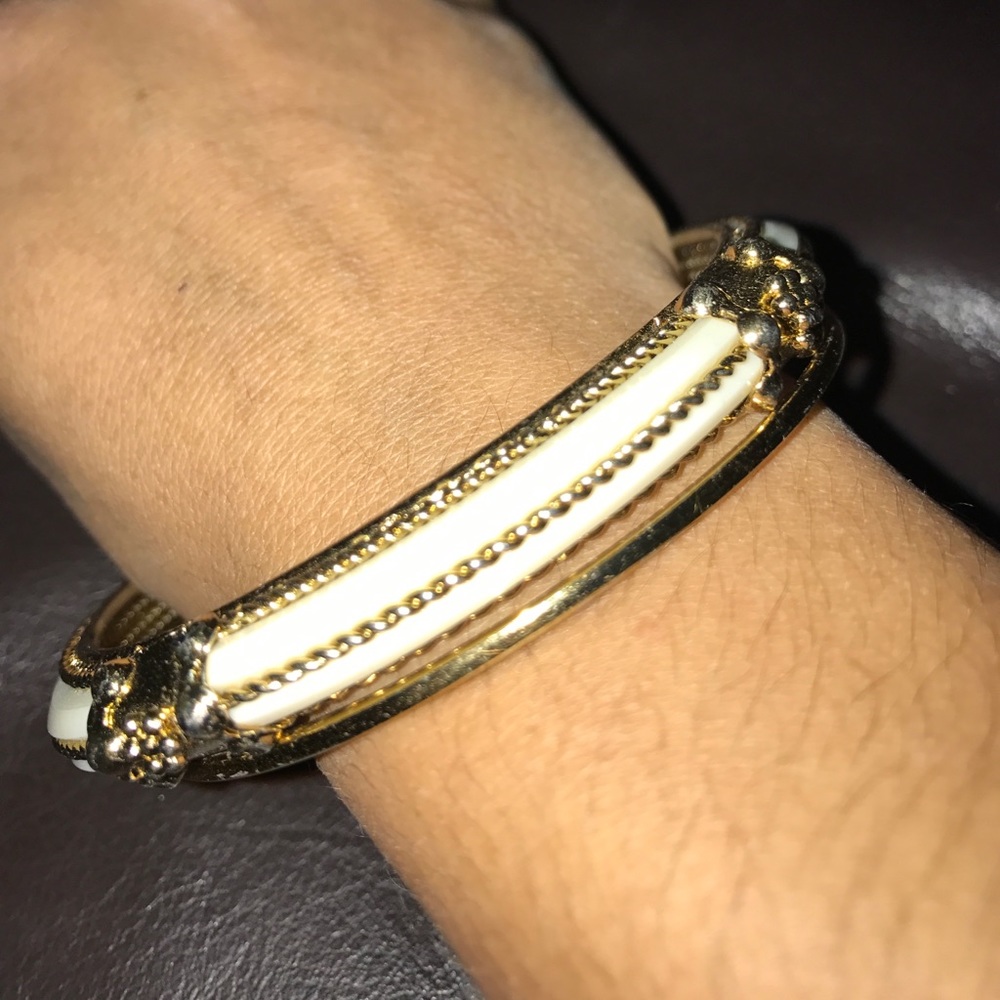 2 bracelets - Picture 2 of 2