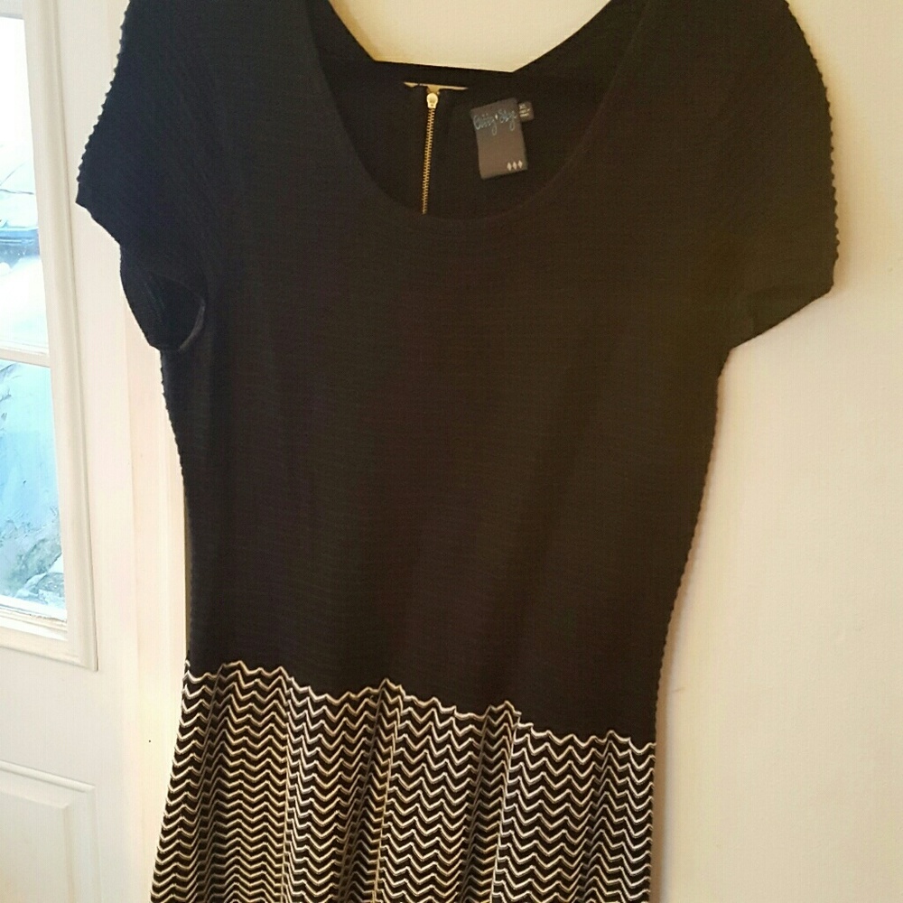 Black and Cream Knit Dress Sz. XL