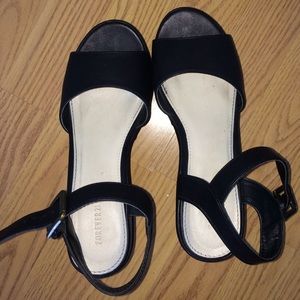 black platform sandals