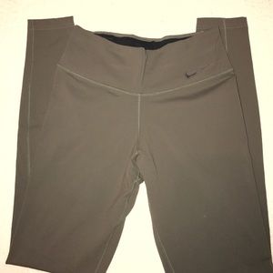 Army green Dri-Fit Nike leggings