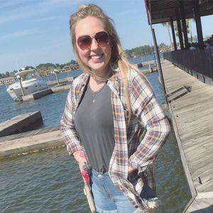 Meet your Posher, Emily