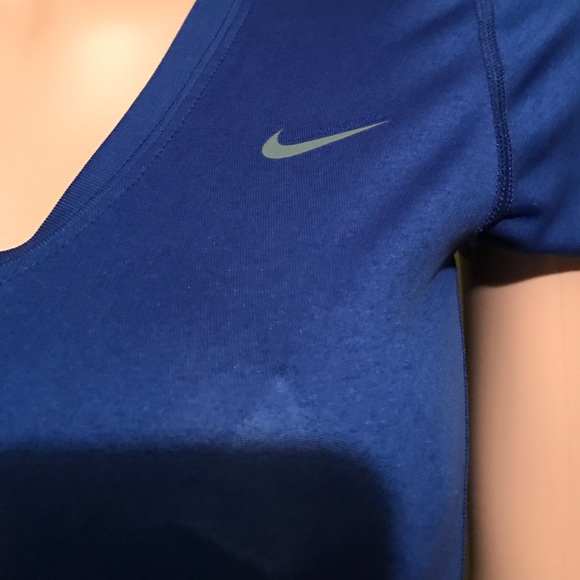 Nike - Picture 2 of 4