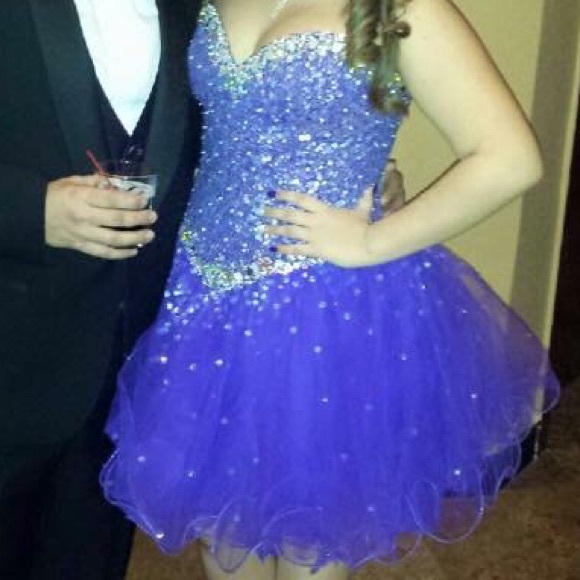 Sweet 16/ Prom dress - Picture 2 of 4