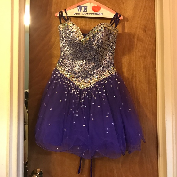 Sweet 16/ Prom dress - Picture 3 of 4